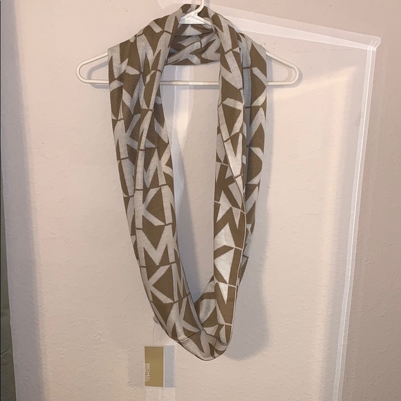 Michael Kors Scarf - Picture 1 of 2